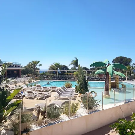Mobil Vue 4 Personnes Raphael * Saint-Raphael (Var)