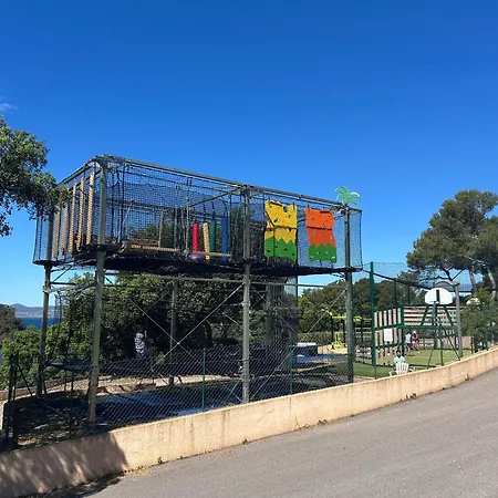 Campsite Mobil Vue 4 Personnes Raphael Saint-Raphael (Var)